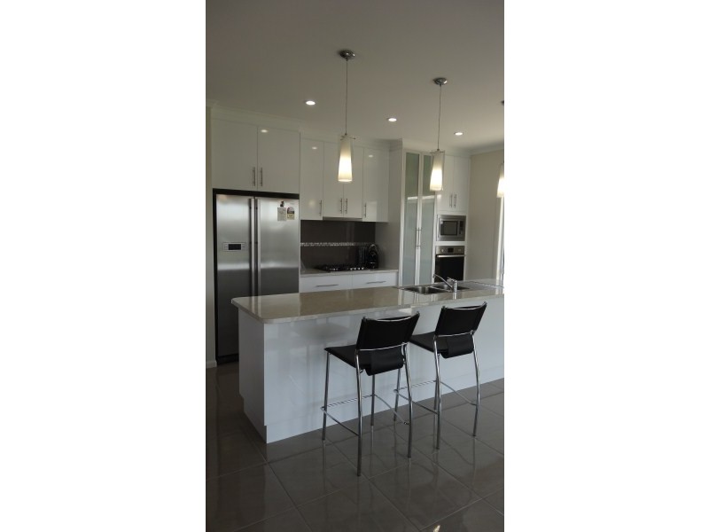 32 Brush Cherry Street, Mount Low QLD 4818