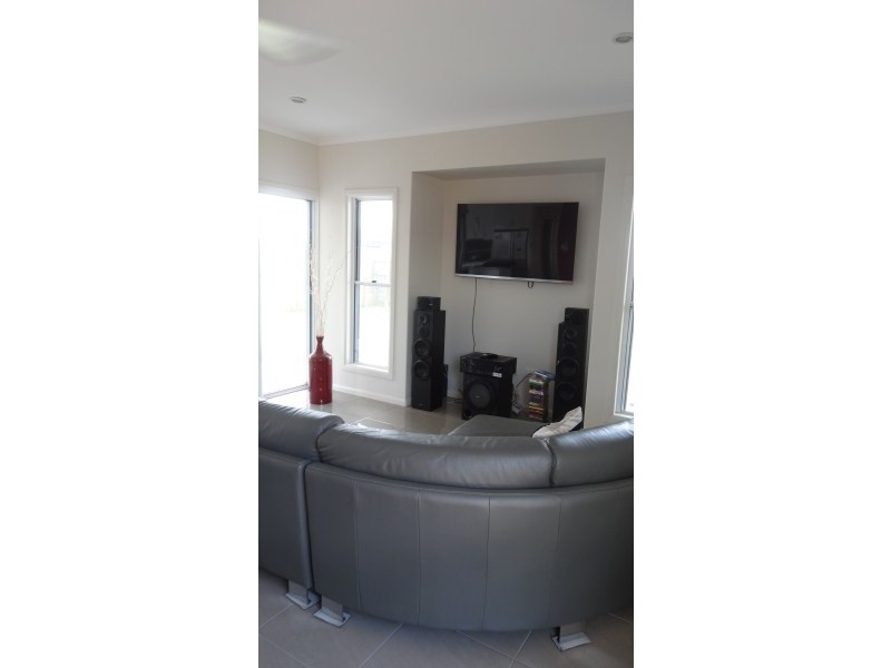 32 Brush Cherry Street, Mount Low QLD 4818