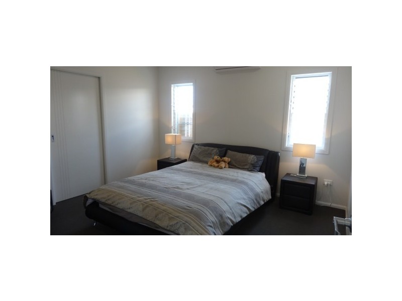 32 Brush Cherry Street, Mount Low QLD 4818