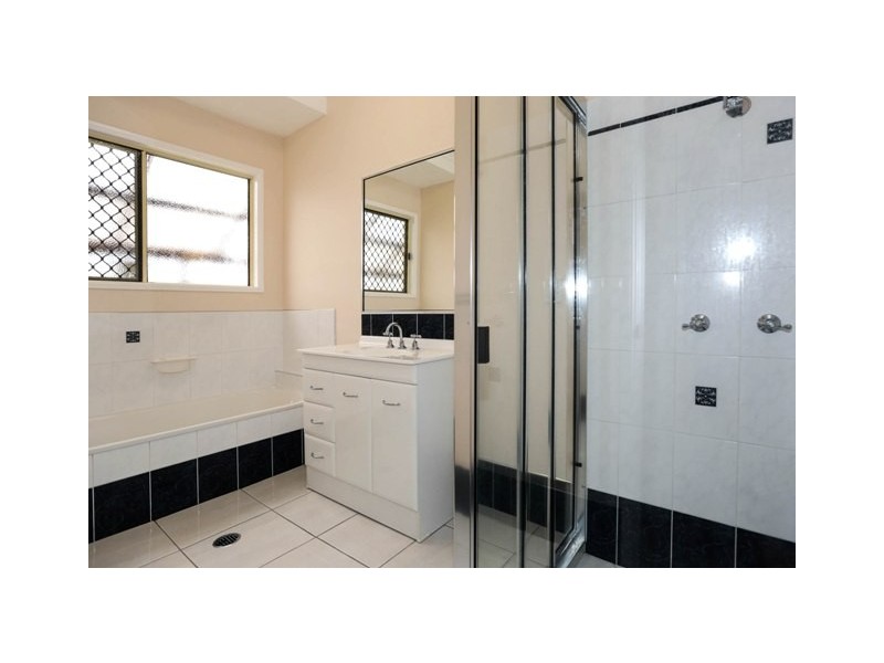 16 Angelus Place, Kirwan QLD 4817