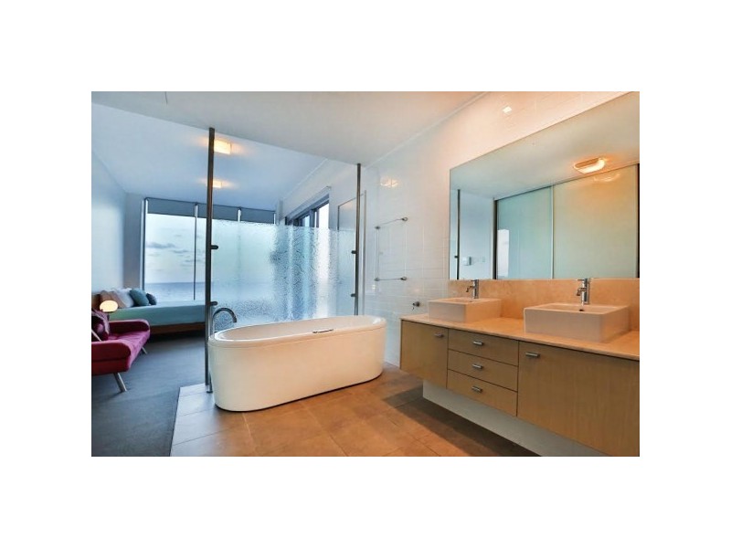 110/72-74 The Strand, North Ward QLD 4810