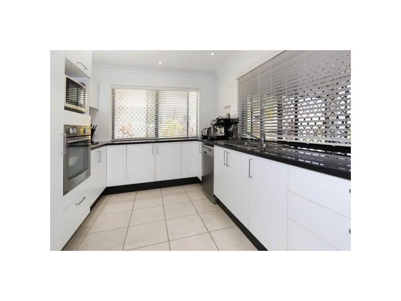 21 Ningaloo Crescent, Burdell QLD 4818