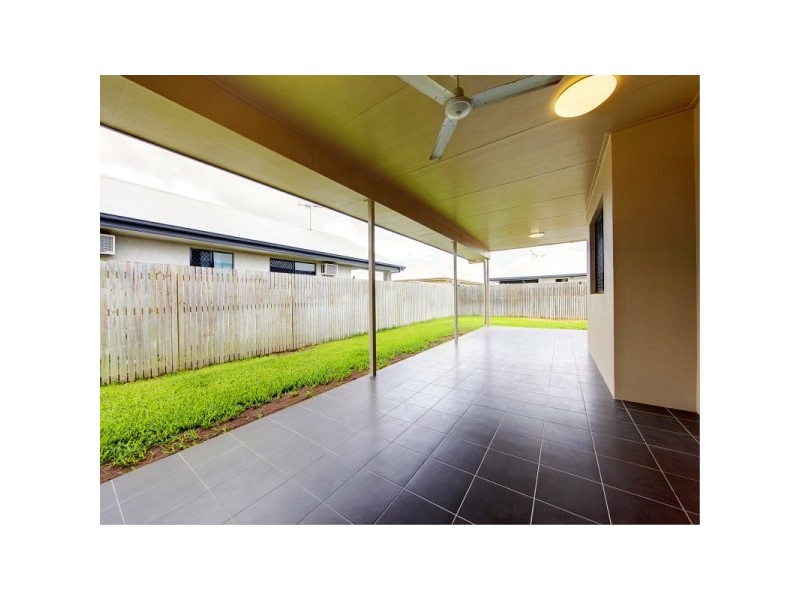 11 Rowley Place, Burdell QLD 4818