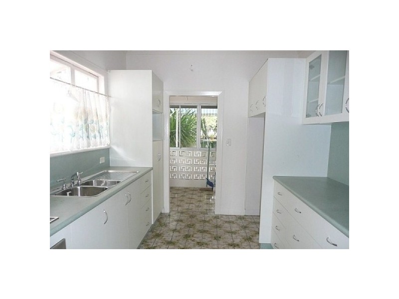 65 The Strand, North Ward QLD 4810