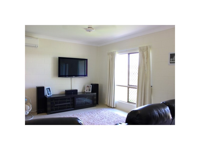 10 Young Circuit, Kirwan QLD 4817