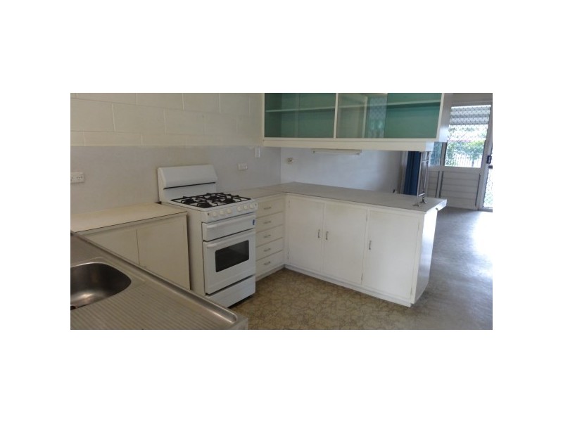 2/42 Primrose Street, Belgian Gardens QLD 4810