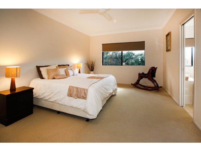 21 Knox Court, Mount Louisa QLD 4814