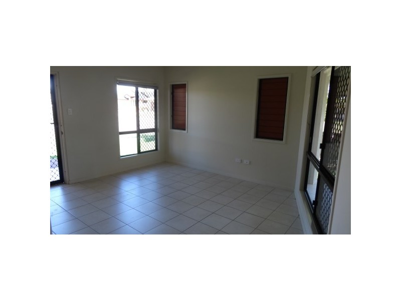 1/14 Shiraz Avenue, Condon QLD 4815