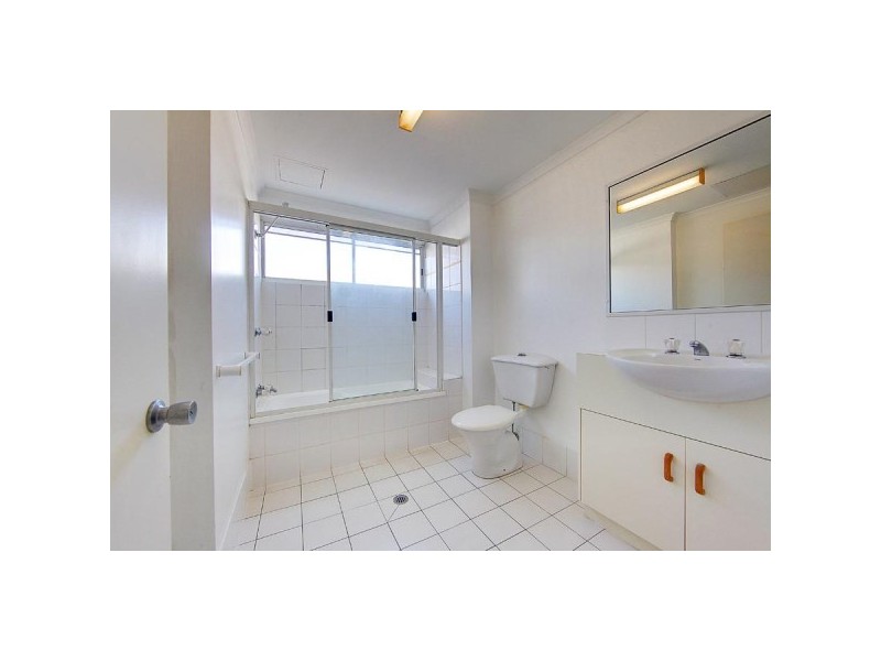 2B/3 The Strand, Townsville City QLD 4810