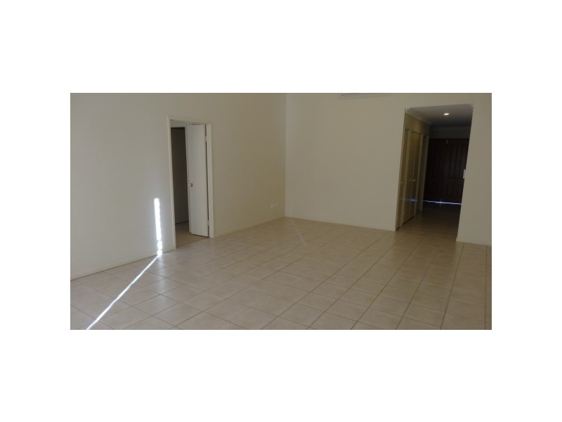 21 Bamboo Crescent, Mount Louisa QLD 4814