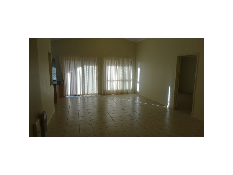 21 Bamboo Crescent, Mount Louisa QLD 4814