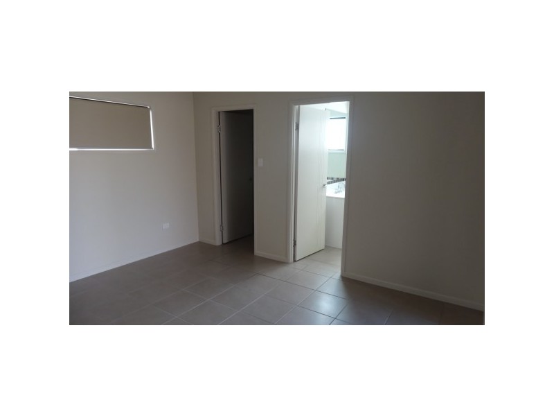 1A Zoe Court, Mount Louisa QLD 4814