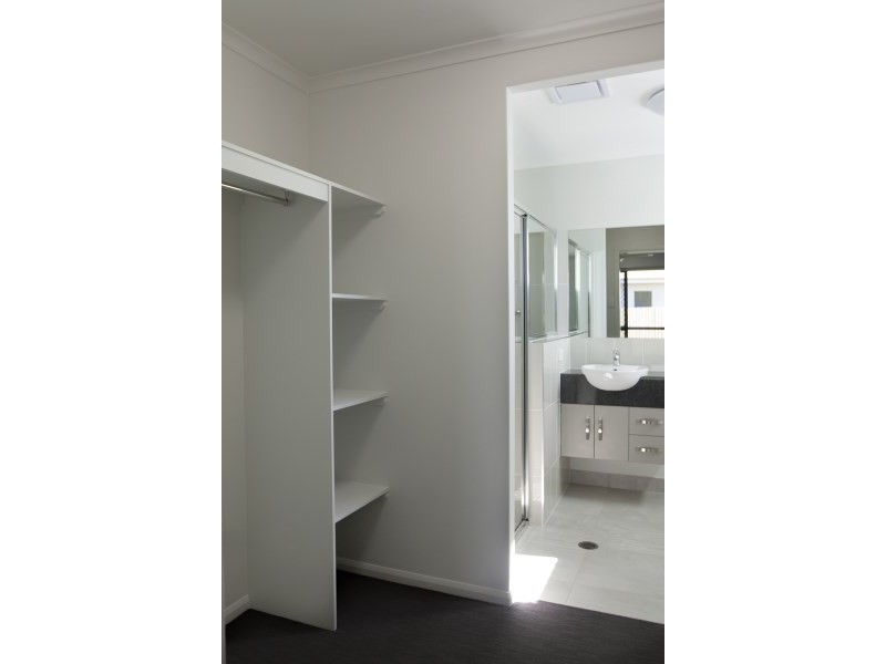 18 Dahlia Street, Burdell QLD 4818