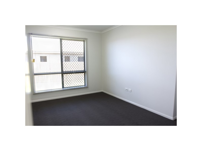 18 Dahlia Street, Burdell QLD 4818