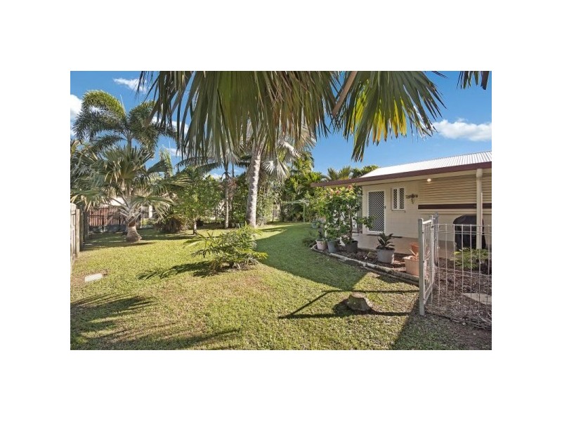 12 Lyndhurst Street, Mount Louisa QLD 4814