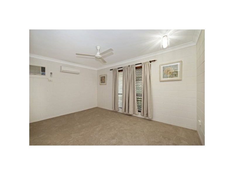 12 Lyndhurst Street, Mount Louisa QLD 4814