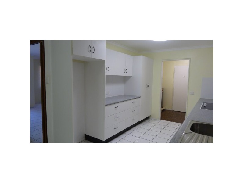 25 Tamarind Street, Kirwan QLD 4817