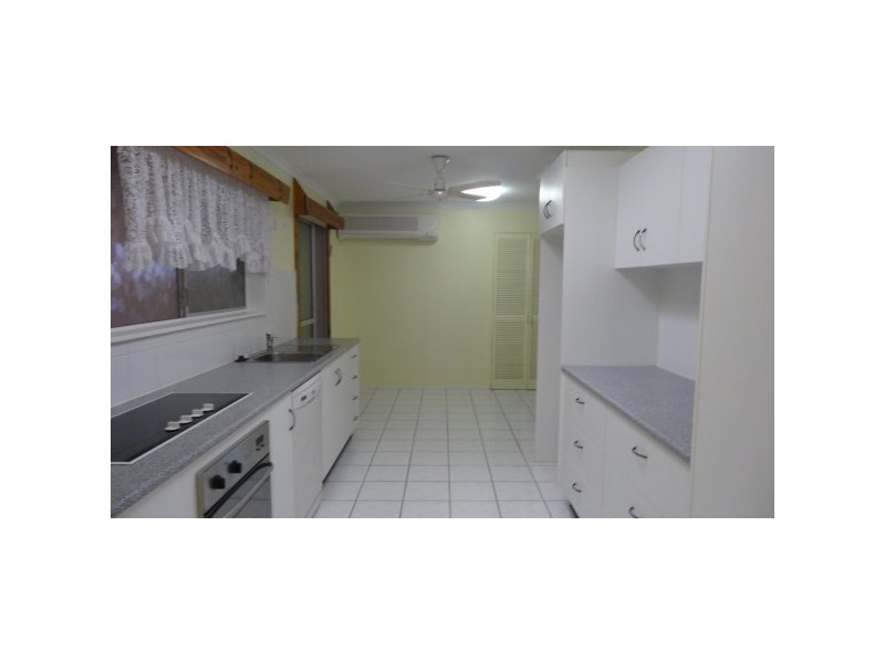 25 Tamarind Street, Kirwan QLD 4817