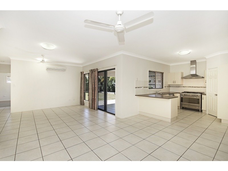 29 Chapple Street, Mount Louisa QLD 4814