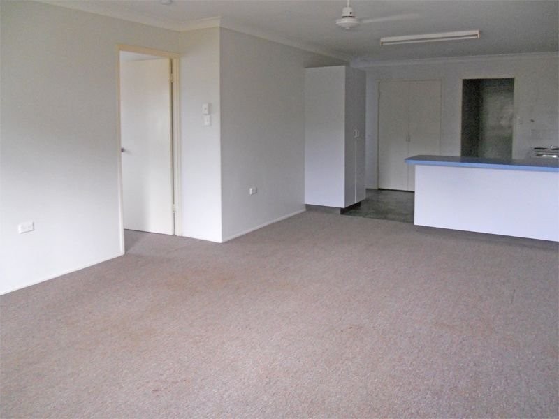 8 San Vito Crescent, Rasmussen QLD 4815