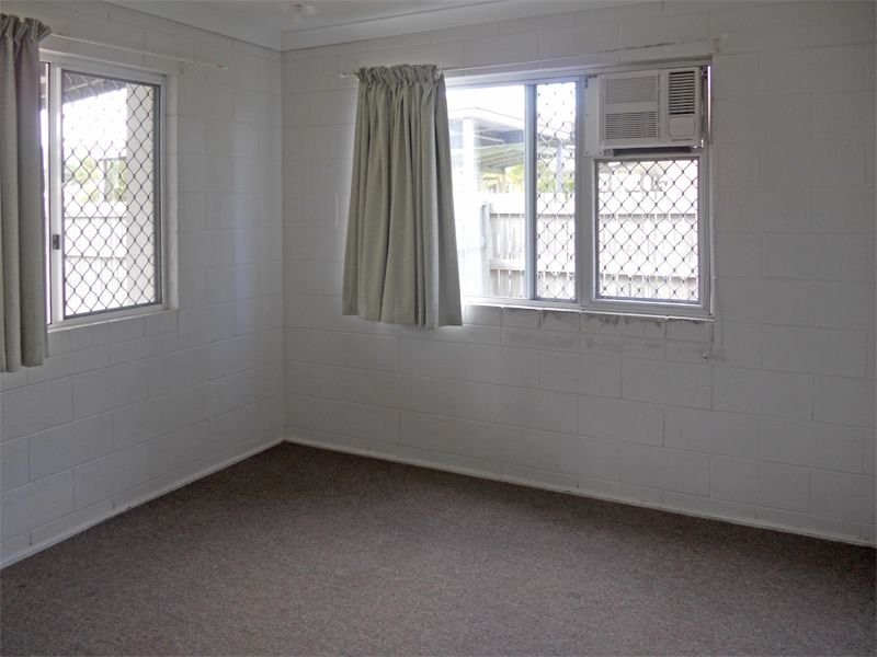 8 San Vito Crescent, Rasmussen QLD 4815