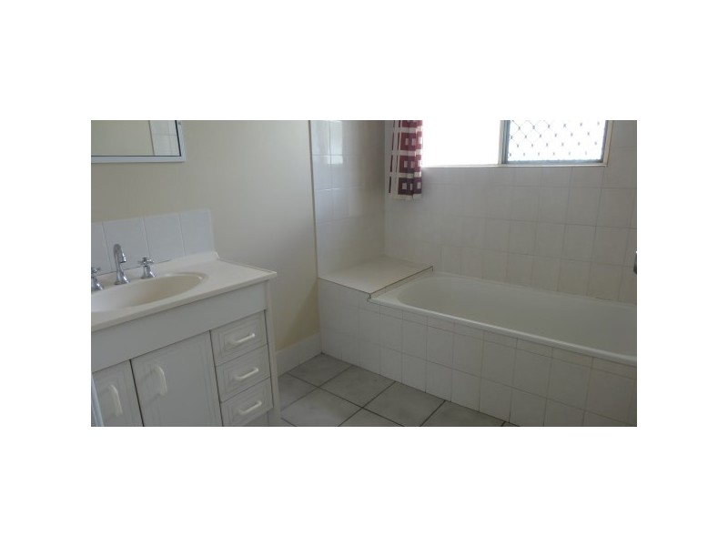 15 Duncan Court, Kelso QLD 4815