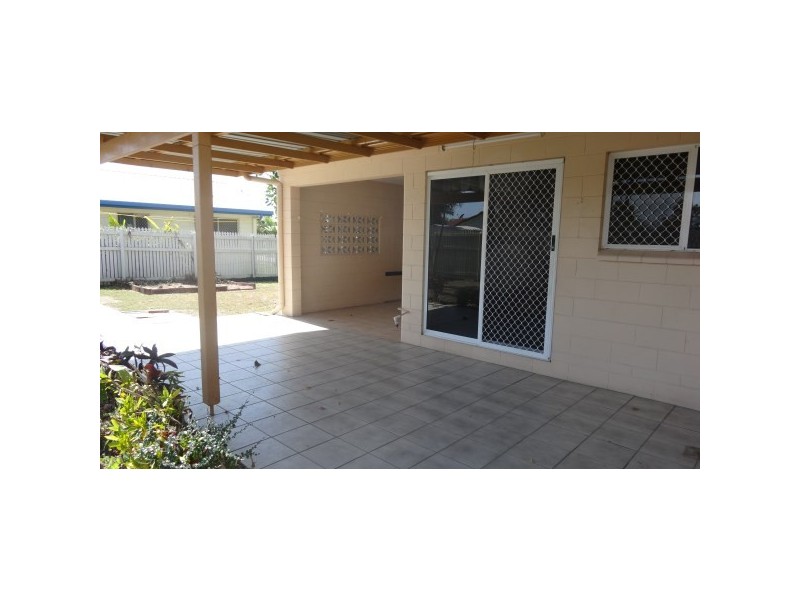 13 Lyndhurst Street, Mount Louisa QLD 4814