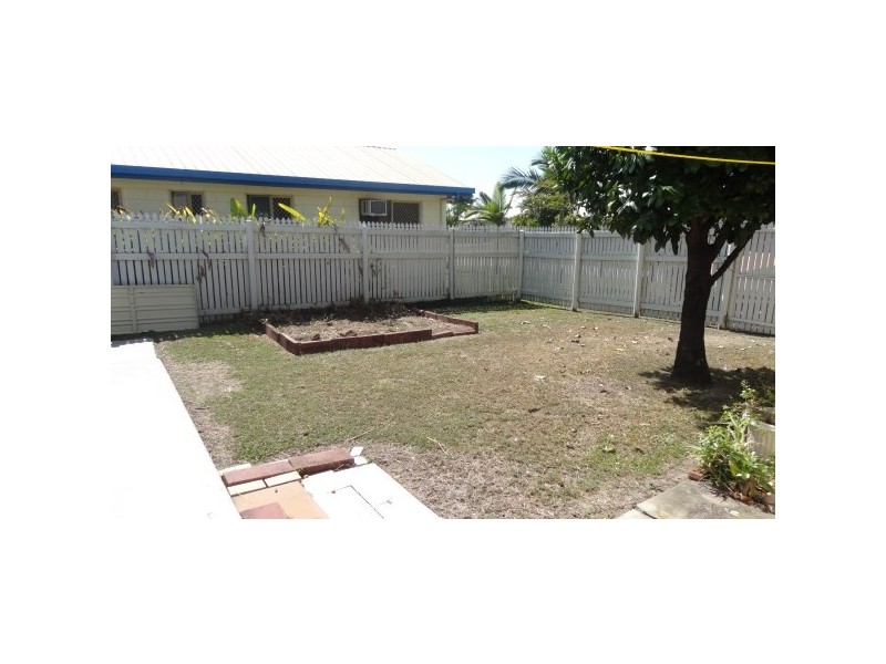 13 Lyndhurst Street, Mount Louisa QLD 4814