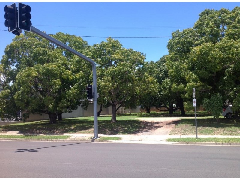 245 Ross River Rd, Aitkenvale QLD 4814