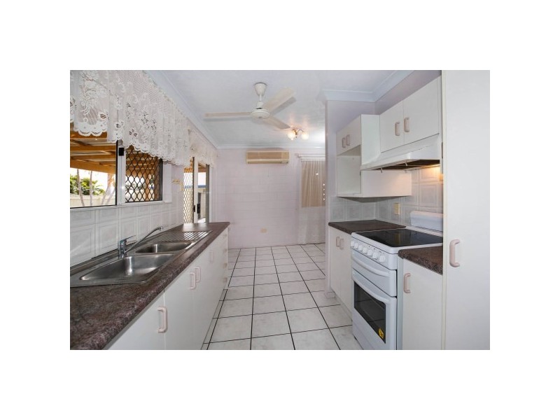 13 Lyndhurst Street, Mount Louisa QLD 4814