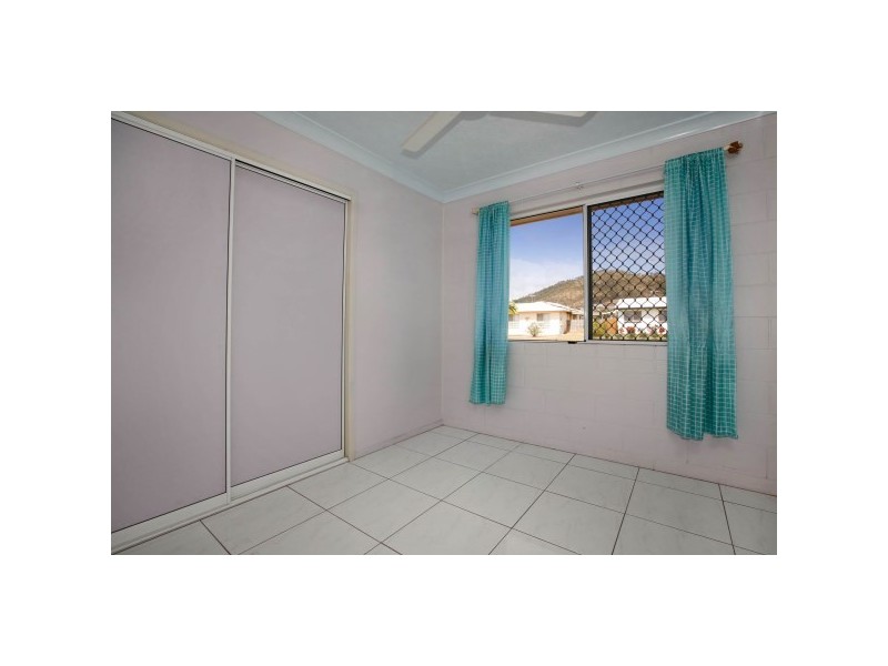 13 Lyndhurst Street, Mount Louisa QLD 4814