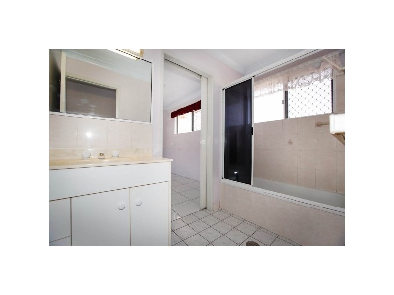 13 Lyndhurst Street, Mount Louisa QLD 4814