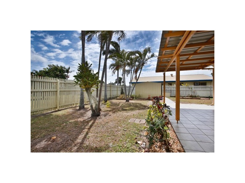 13 Lyndhurst Street, Mount Louisa QLD 4814