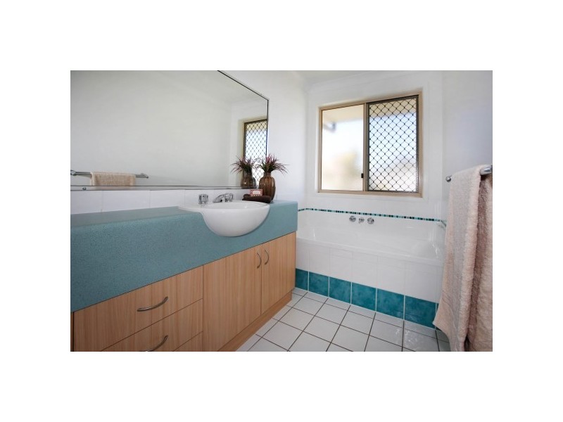 42 Wallace Circuit, Kirwan QLD 4817