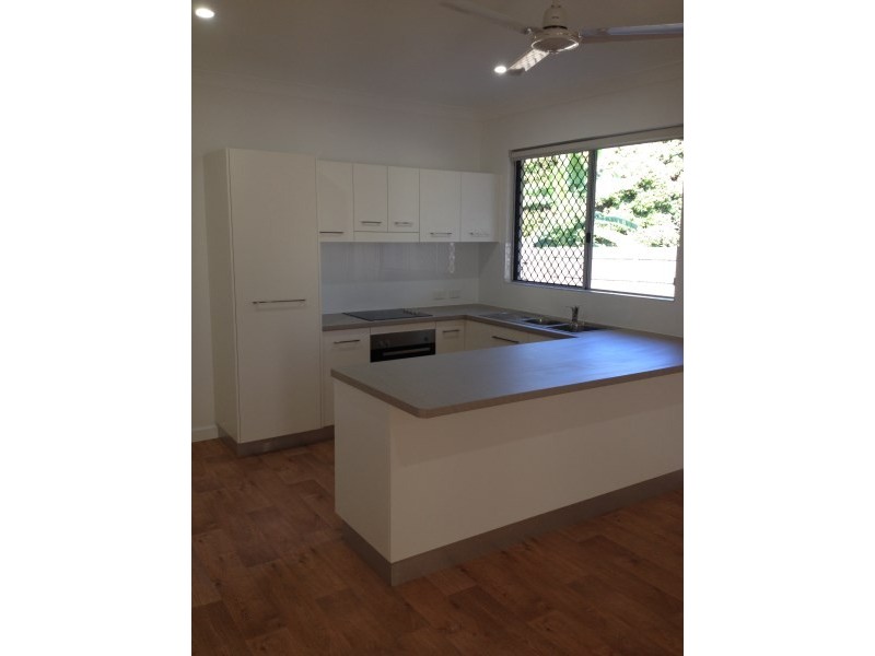 13 Inglis Smith Street, Rosslea QLD 4812