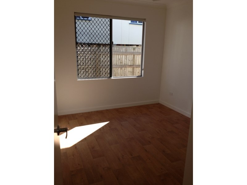 13 Inglis Smith Street, Rosslea QLD 4812