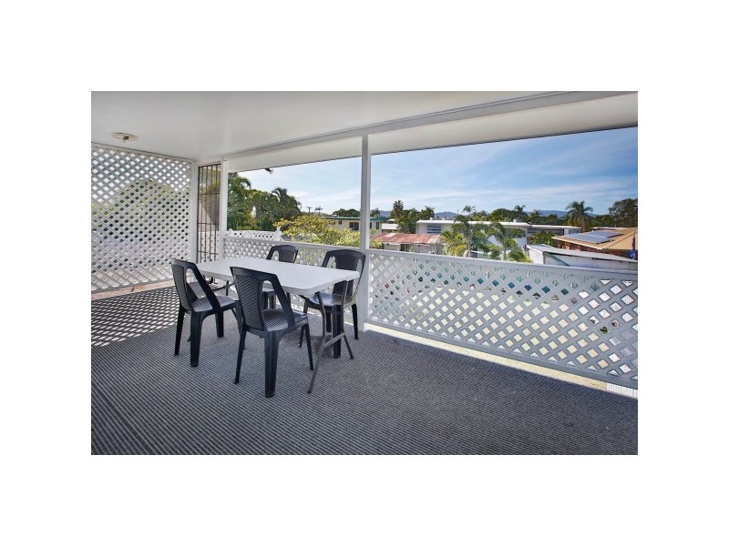 18 Rundle Street, Mount Louisa QLD 4814