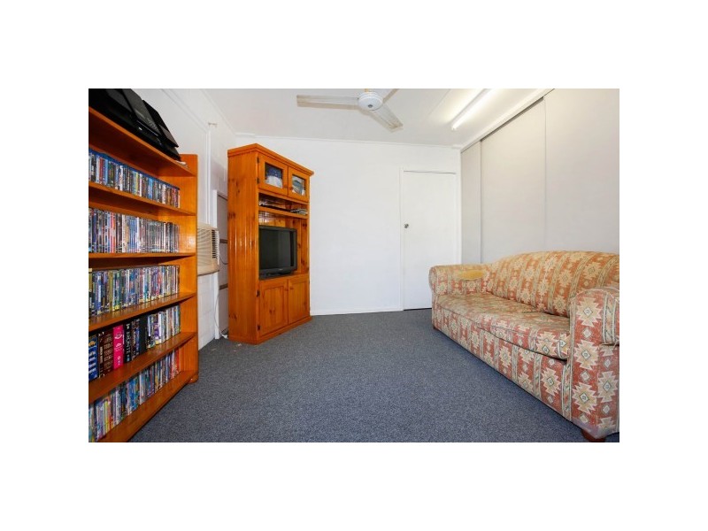 18 Rundle Street, Mount Louisa QLD 4814