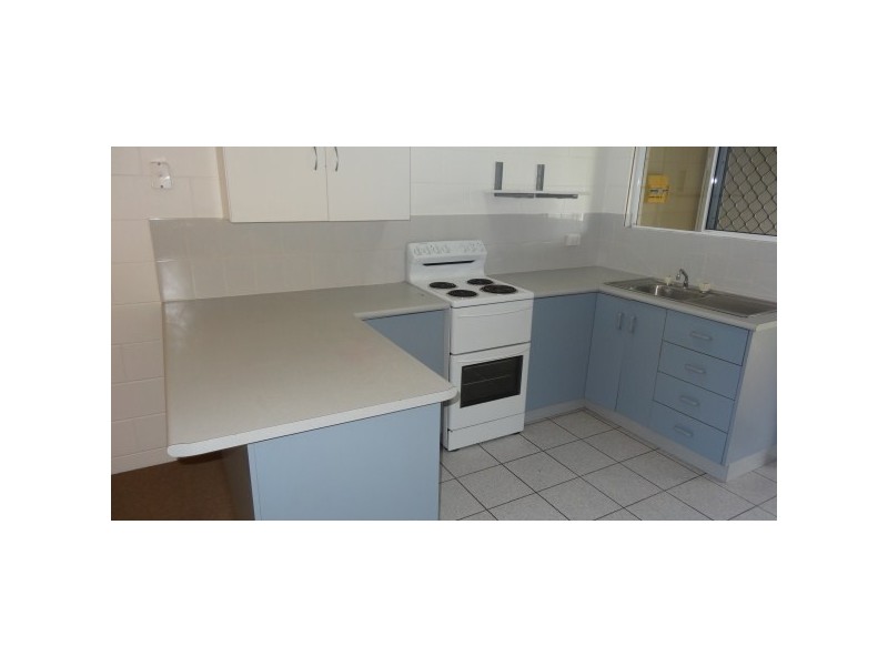 3/32 Henry Street, West End QLD 4810