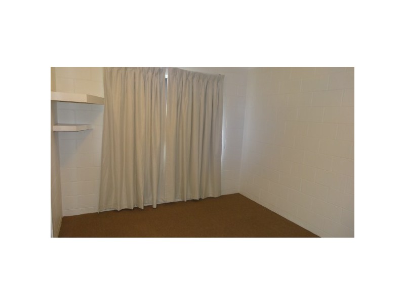 3/32 Henry Street, West End QLD 4810