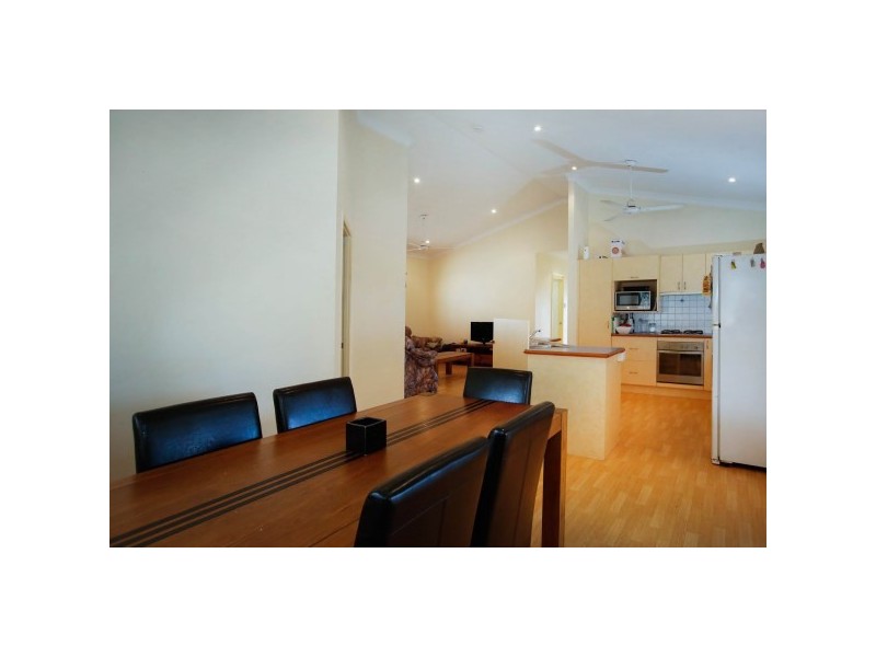 8 Siris Place, Douglas QLD 4814