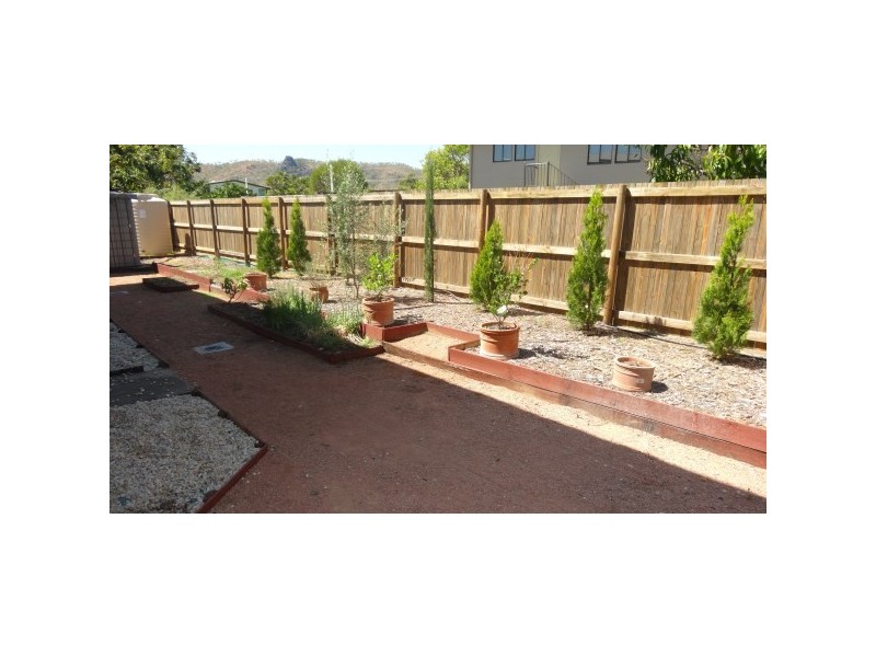 4 Jayne Court, Kelso QLD 4815