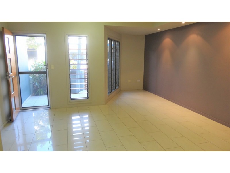 231 Riverside Boulevard, Douglas QLD 4814