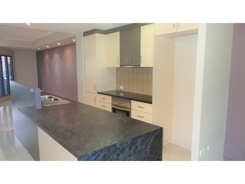 231 Riverside Boulevard, Douglas QLD 4814