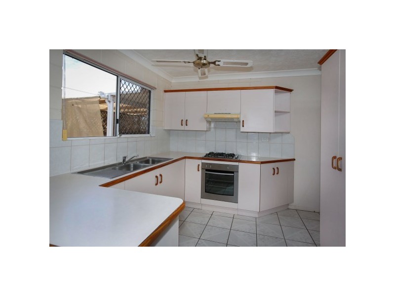 7 Feeney Avenue, Rasmussen QLD 4815