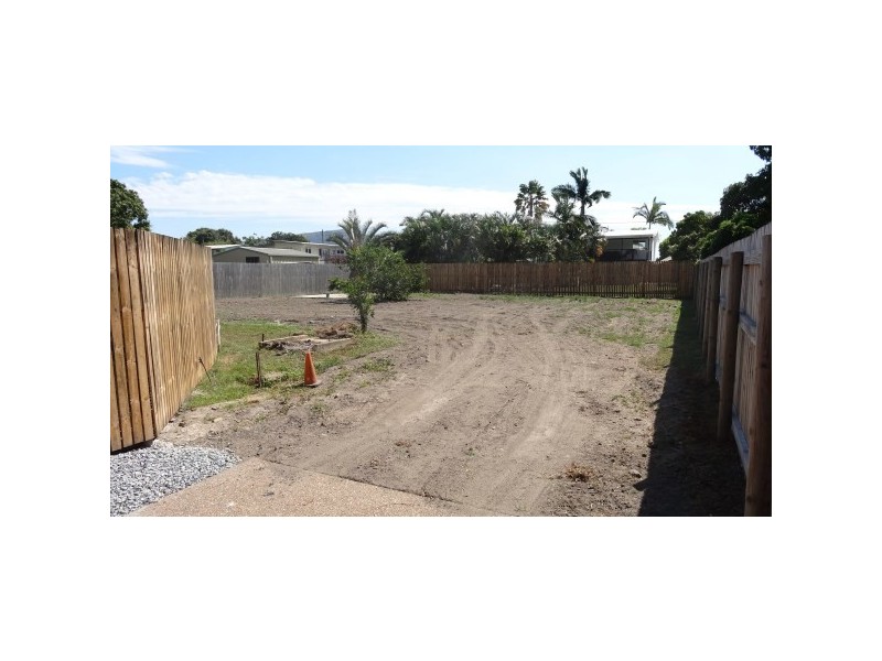 65 Ireland Street, Oonoonba QLD 4811