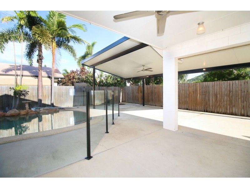 14 Dalkeith Crescent, Mount Louisa QLD 4814