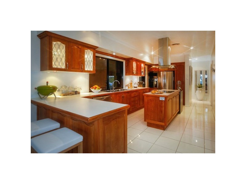 83 Cay Street, Saunders Beach QLD 4818