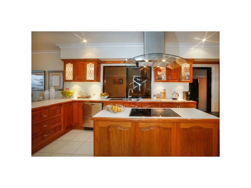 83 Cay Street, Saunders Beach QLD 4818