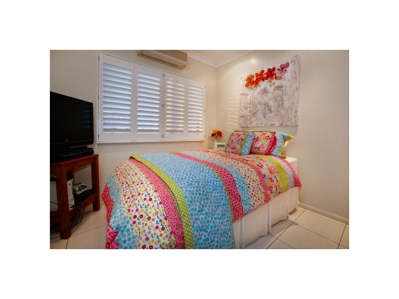 83 Cay Street, Saunders Beach QLD 4818